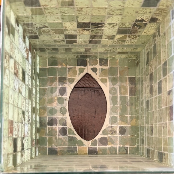 Mosaic Tissue Box Cover - Picture 5 of 5